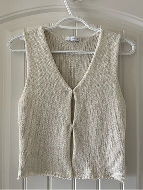 De Base Knit V-Neck Top | Off White